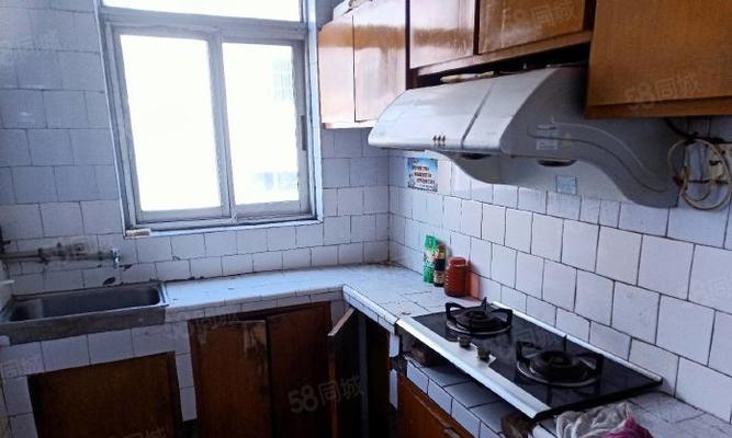 宿舍没有油烟机，如何解决做饭困扰（简单实用的烹饪技巧助你在宿舍享受美食）