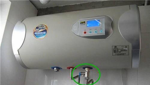 热水器内墙管漏水修复全攻略（解决热水器漏水问题的关键步骤与技巧）