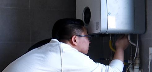 解决壁挂炉漏水问题的实用方法（修复壁挂炉漏水的技巧与注意事项）