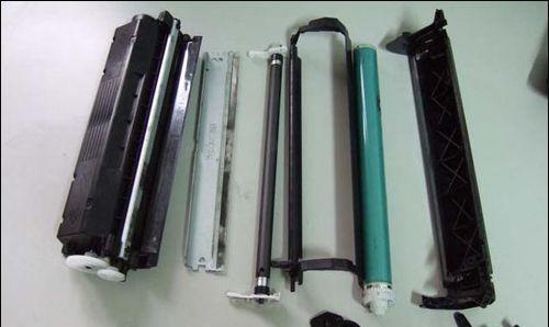 解决打印机墨盒漏墨的方法（保护打印机）