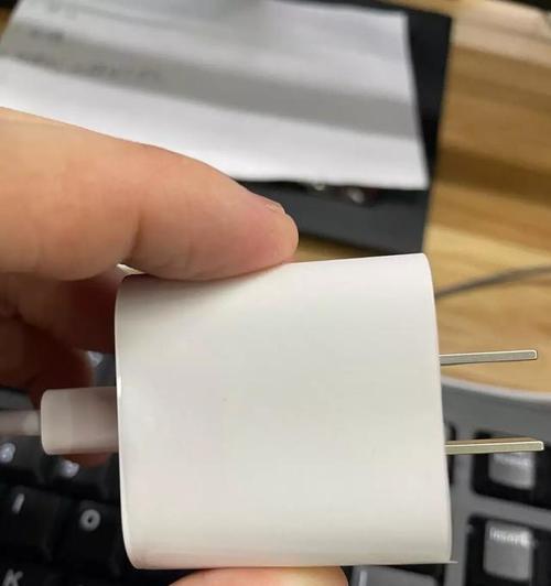 探索苹果11发热问题的原因与解决方法（为何苹果11刚用几分钟就会发烫）