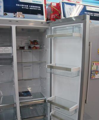 冰箱冷藏室结冰解决方法（快速除去冰块）