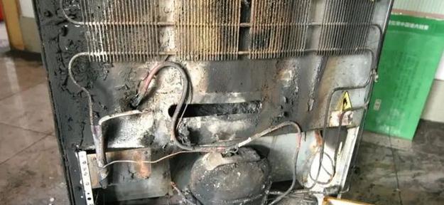 冰箱蒸发器堵了怎么办（冰箱蒸发器常见堵塞原因及应对措施）