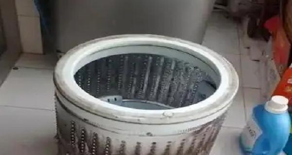 小苏打清洗衣机的真实效果（探究小苏打在清洗衣机中的神奇作用）