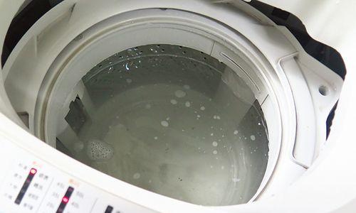 洗衣机清洁的正确方法——白醋与传统清洁剂的区别（保护环境）