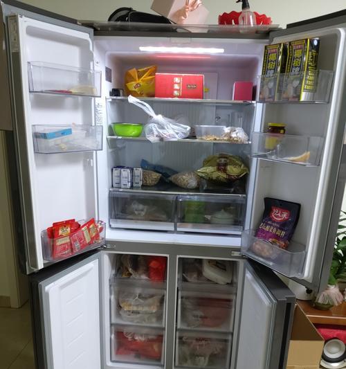 冰箱凹痕修复方法及技巧（快速恢复冰箱外观美观）
