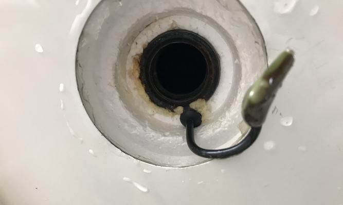 热水器水垢清洗大揭秘（自己动手清除水垢）