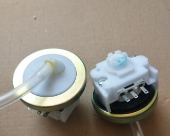 洗衣机水位传感器的作用及调节方法（了解洗衣机水位传感器的位置和调节方式）