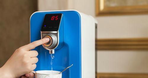 家用净水器反水解析——了解背后的原因与应对方法（解决家用净水器反水问题的关键方法和技巧）