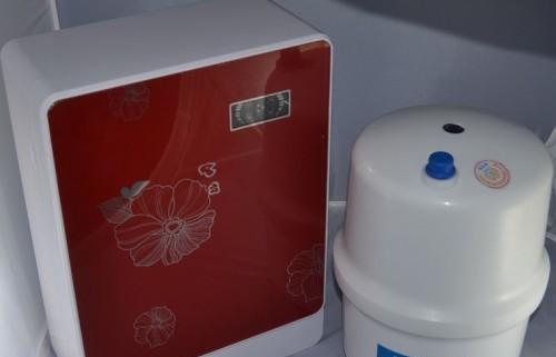 探究反渗透净水器故障及解决方法（深度分析反渗透净水器故障与维修技巧）