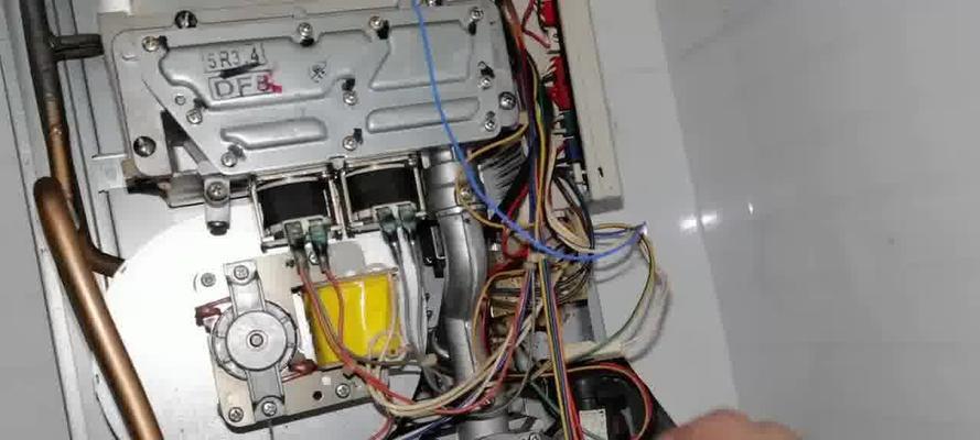 百得热水器故障代码E5及解决方法（深入了解百得热水器故障代码E5）