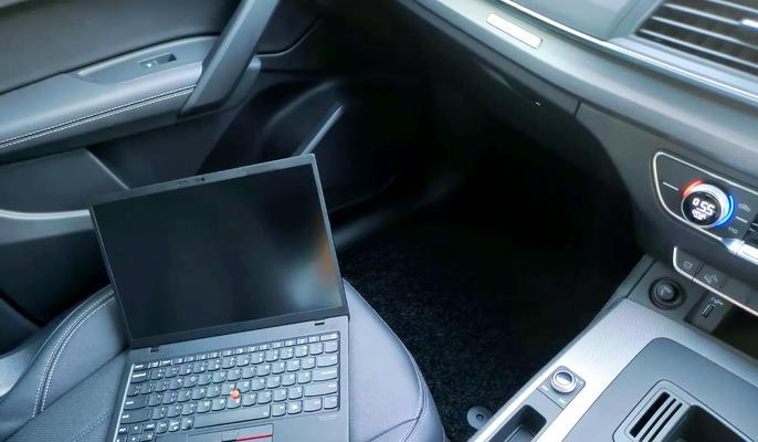 ThinkPad X1 Nano与Carbon选择难题？哪个更适合你？