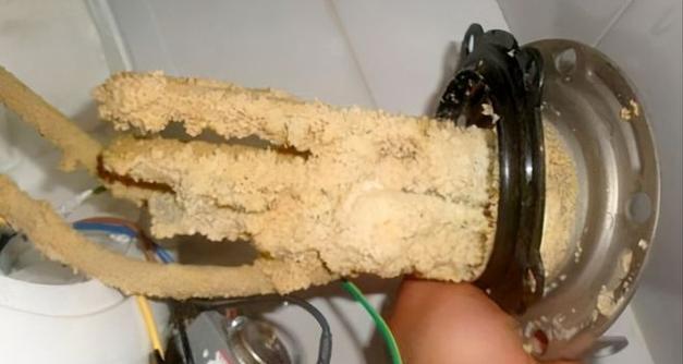 热水器出水发白是什么问题？如何解决？