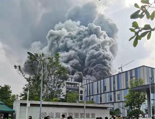 笔记本电脑起火了怎么办？紧急处理方法和预防措施是什么？