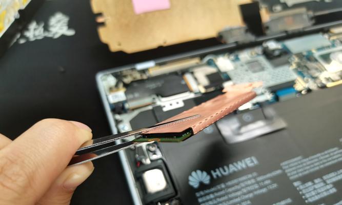 华为笔记本硬盘线接法是什么？