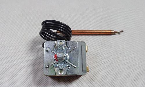 热水器过温器的外观特征是什么？