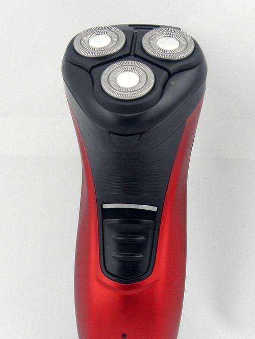 奔腾剃须刀充电器电压是多少？如何选择合适的充电器？