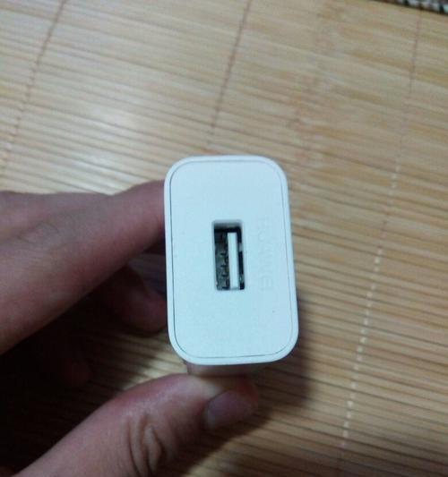 方头的电脑充电器怎么拆？拆卸过程中需要注意什么？
