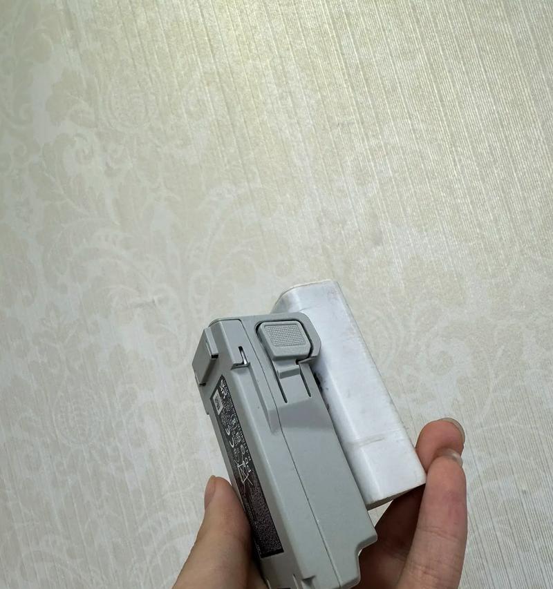 迷你3电池充电器是多少伏？充电电压是多少？