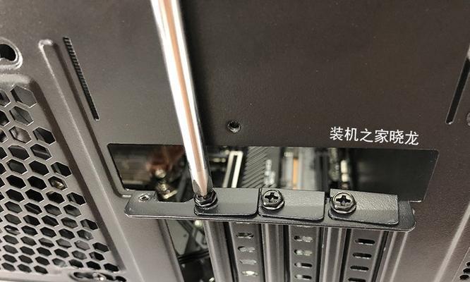 显卡叠放教程图片在哪里能找到？