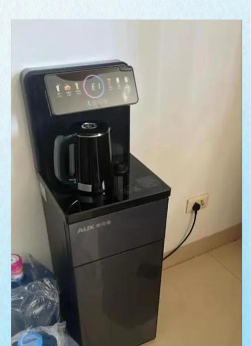 饮水机漏水的原因及解决方法（了解漏水原因，快速解决问题）