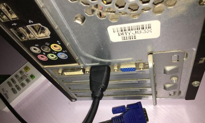 解决外接显示器出现红点问题的方法（如何处理外接显示器上出现的红色亮点）