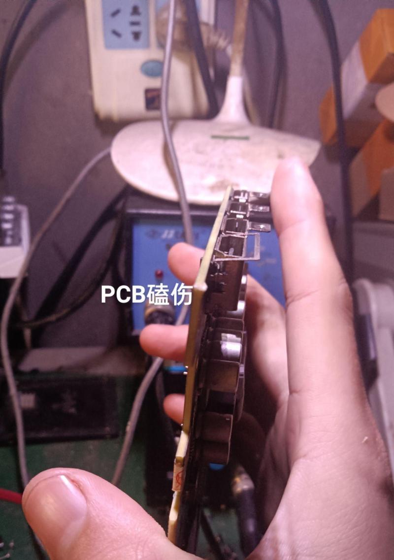电脑显卡损坏的修复方法（解决电脑显卡故障的有效措施）