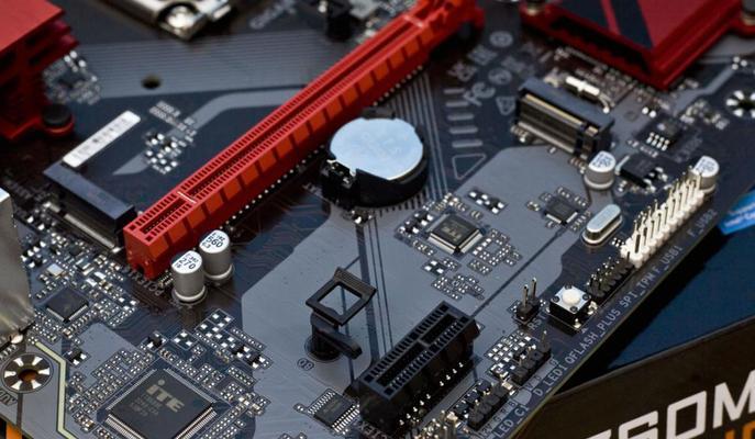 技嘉魔鹰主板如何安装固态硬盘？安装过程中应注意什么？